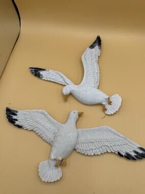 Set of 2 Flying Seagull Wall Plaques Coastal Beach Decor White Birds